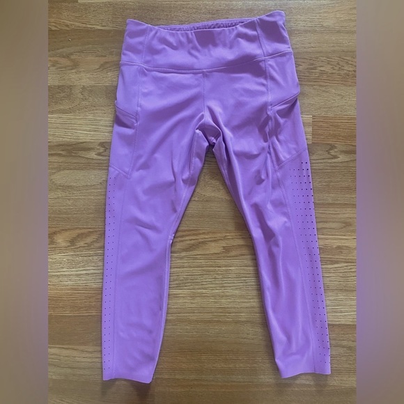 Athleta Women’s Size MP Purple Contender Laser Cut 7/8 Leggings with Zip Pockets - Picture 2 of 10